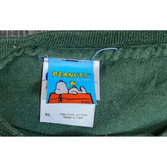 Vtg Snoopy Peanuts Christmas Lights Holiday Woodstock Mens Size XL Green T-Shirt - Picture 2 of 4